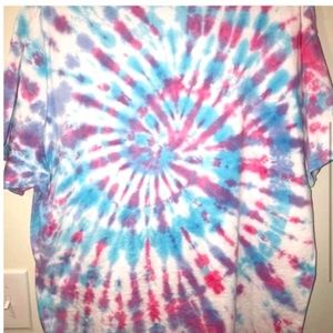White/Pink/Blue Spiral Tie Dye Shirt - Size: XL